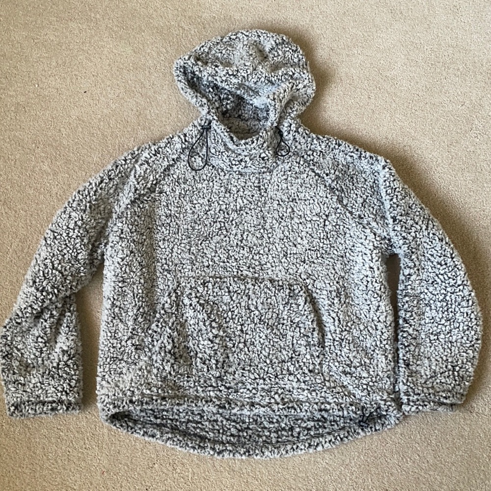 NWT Victoria’s Secret Pink grey sherpa fleece size small
